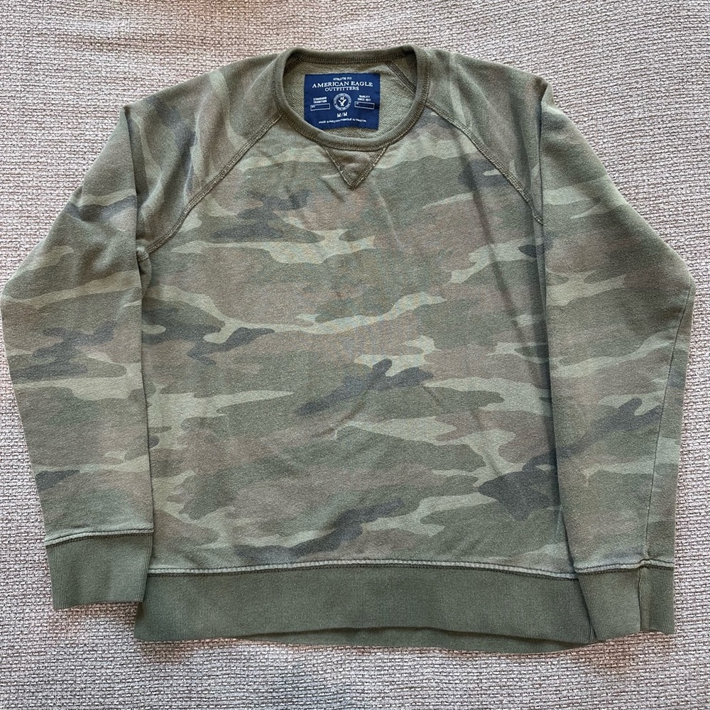 American Eagle Camo Sweatshirt